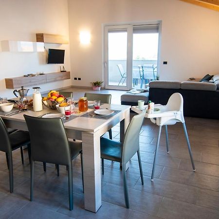 Attico Bella Vista Apartment Dubino ภายนอก รูปภาพ