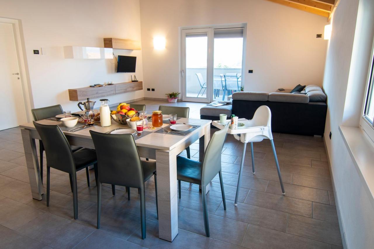 Attico Bella Vista Apartment Dubino ภายนอก รูปภาพ