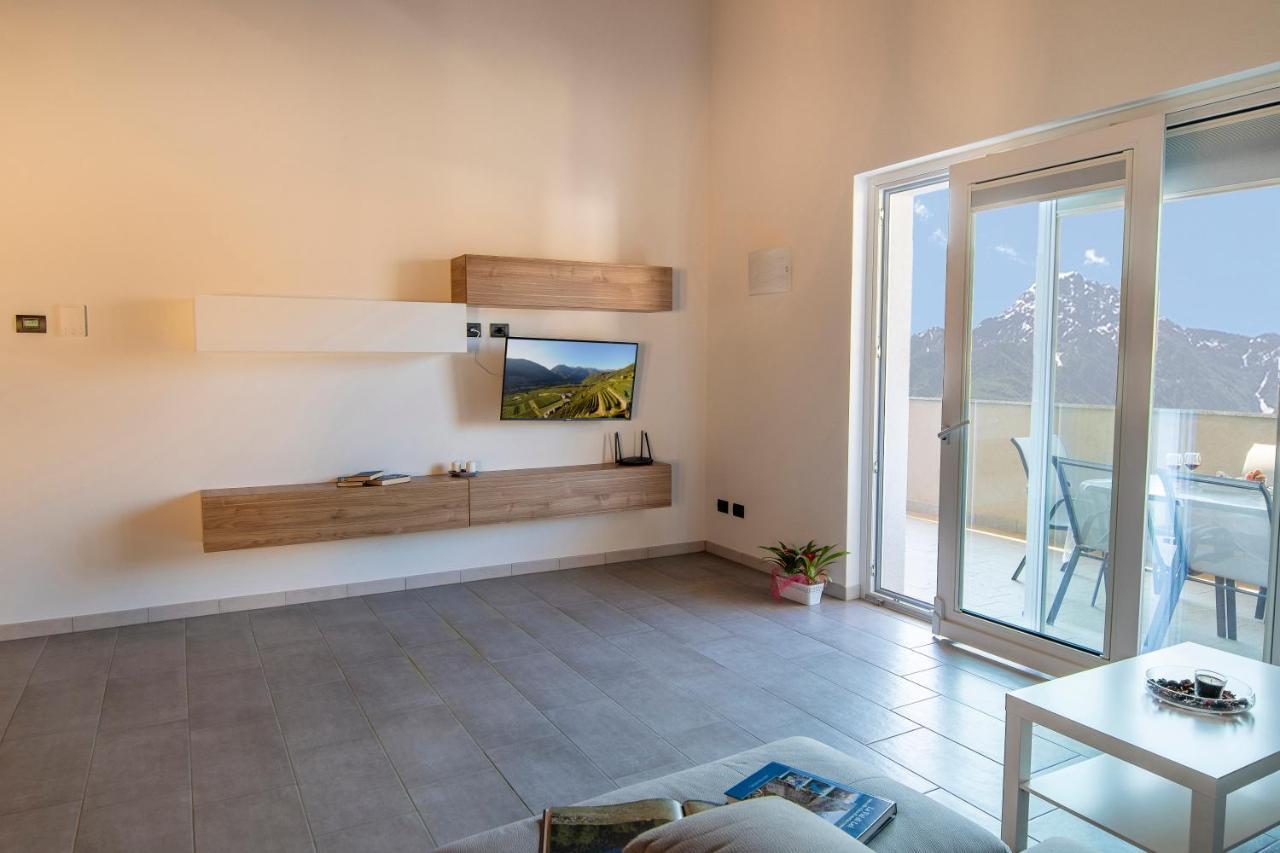Attico Bella Vista Apartment Dubino ภายนอก รูปภาพ