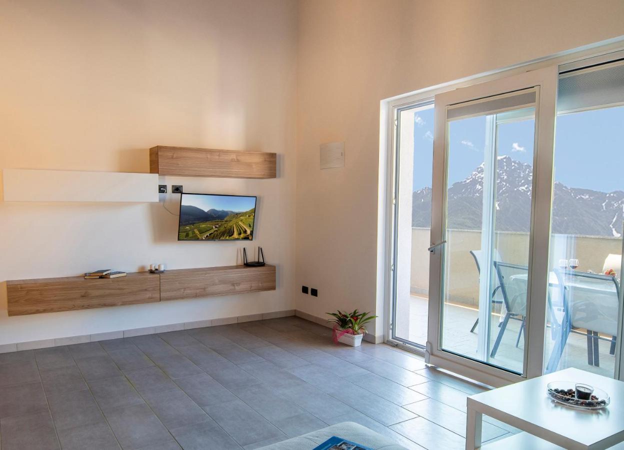 Attico Bella Vista Apartment Dubino ภายนอก รูปภาพ